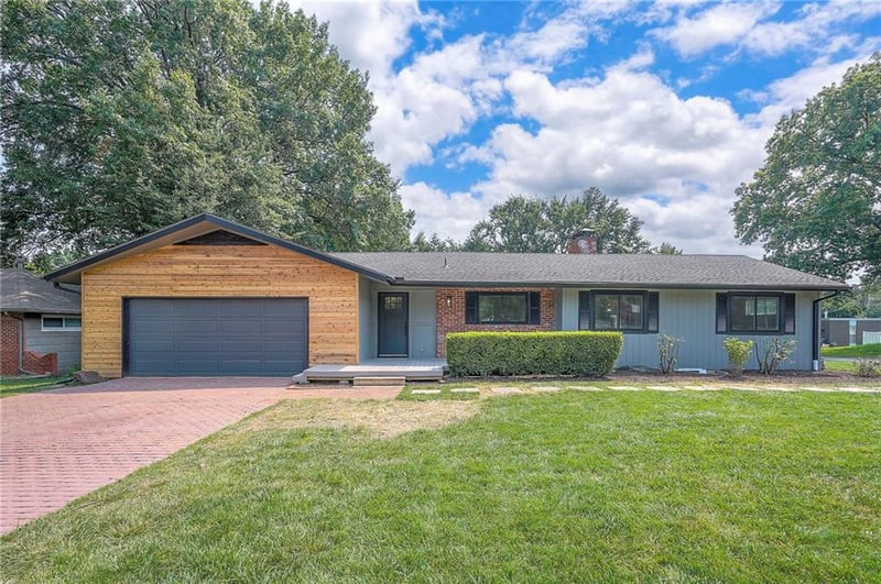 5001 Reinhardt Dr, Roeland Park, KS 66205