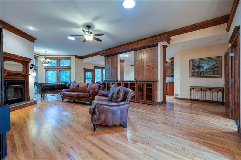 2700 Martha Truman Rd, Kansas City, MO 64137