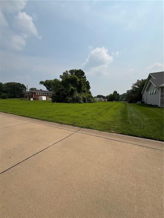 2607 Ashmat Ln, St Joseph, MO 64506