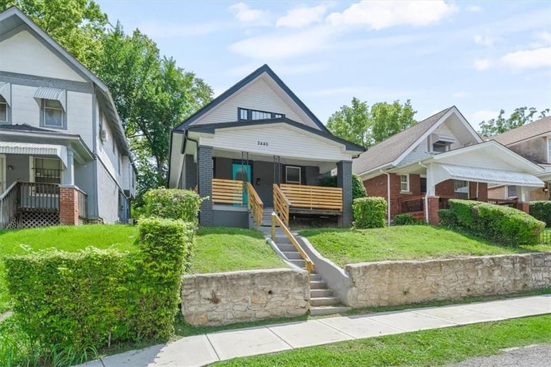 2445 Wabash Ave, Kansas City, MO 64127