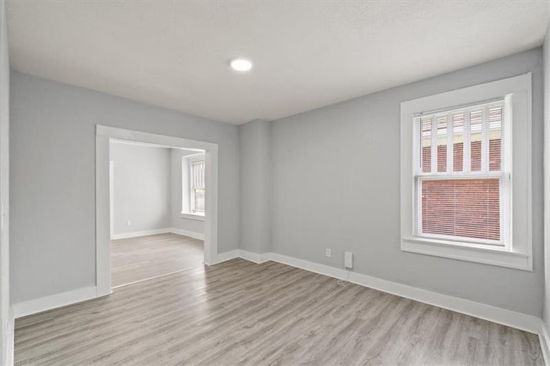 2445 Wabash Ave, Kansas City, MO 64127