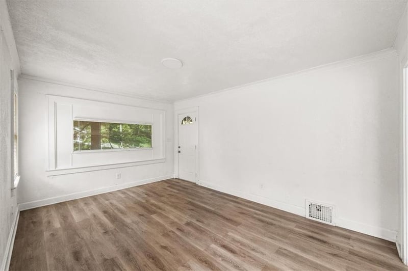 3801 Mersington Ave, Kansas City, MO 64128