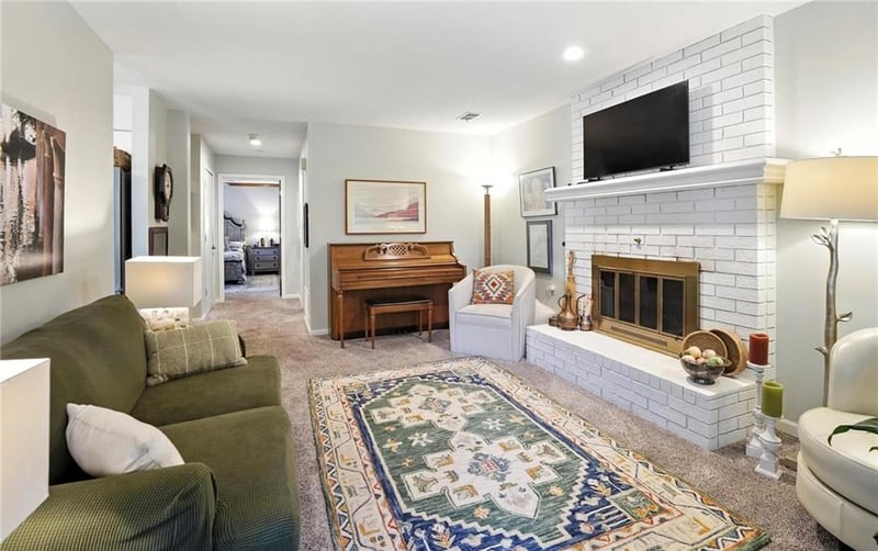 12101 W 121st St, Overland Park, KS 66213