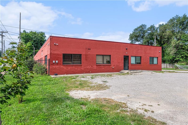 7714 Prospect Ave, Kansas City, MO 64132