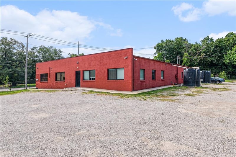 7714 Prospect Ave, Kansas City, MO 64132