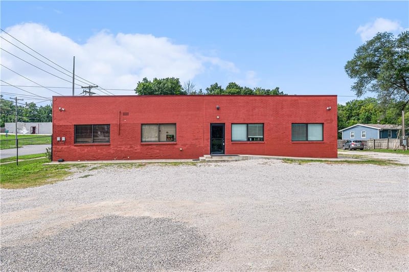 7714 Prospect Ave, Kansas City, MO 64132