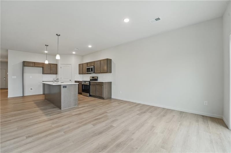 27007 Oak View Dr, Lee's Summit, MO 64086