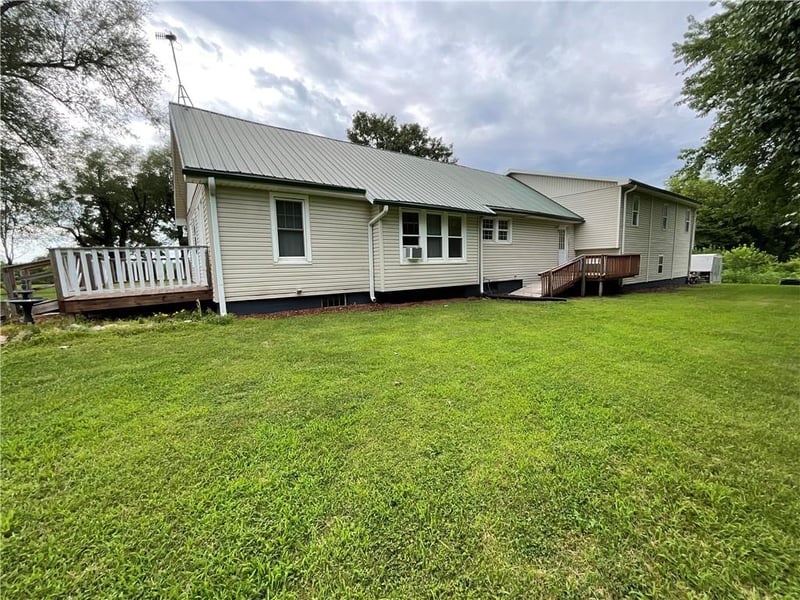 18615 137th St, Pattonsburg, MO 64670