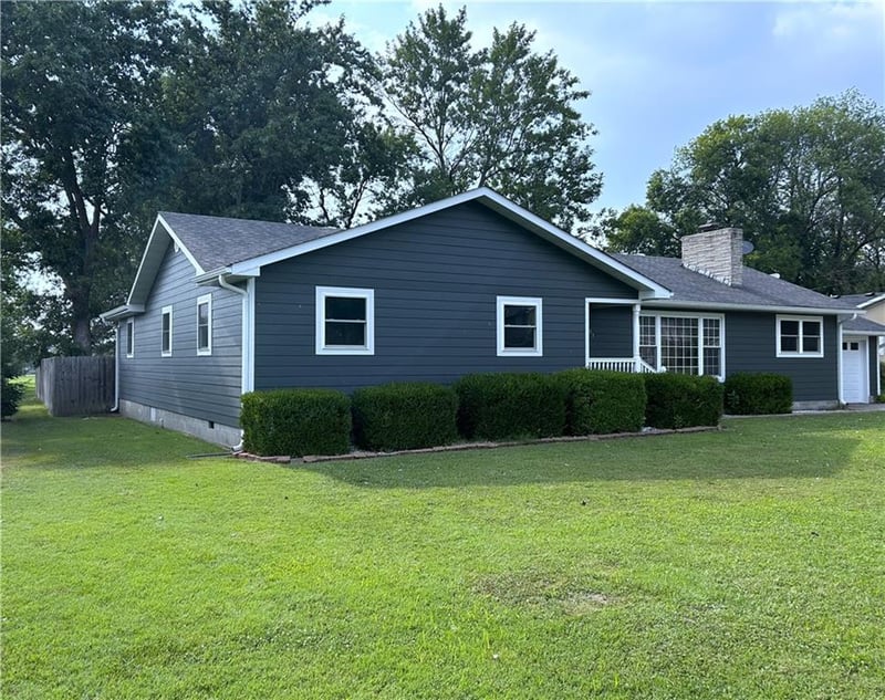 207 Maple St, Lamar, MO 64759