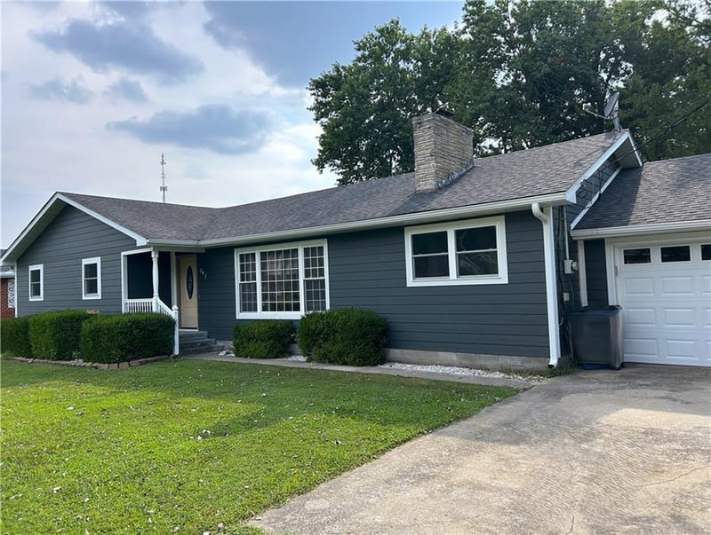 207 Maple St, Lamar, MO 64759