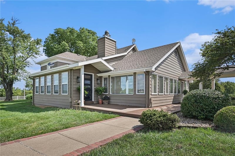 16695 B Hw, Smithville, MO 64089