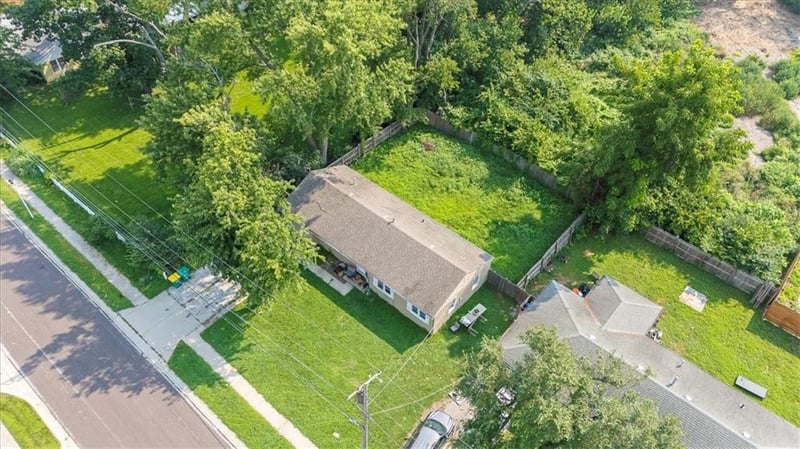 8231 Travis St, Overland Park, KS 66204