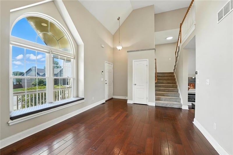 8002 111th Ter, Kansas City, MO 64157