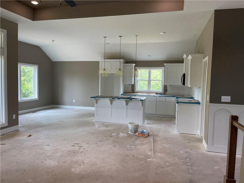 1207 NE 122nd St, Kansas City, MO 64165