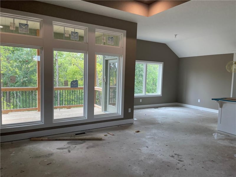 1207 NE 122nd St, Kansas City, MO 64165