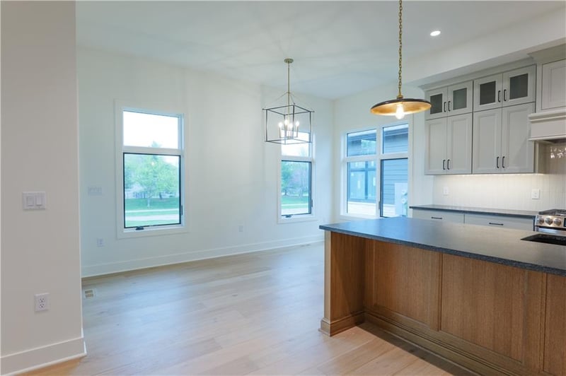 2840 133rd Ter, Leawood, KS 66209