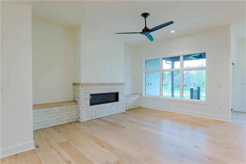 2840 133rd Ter, Leawood, KS 66209