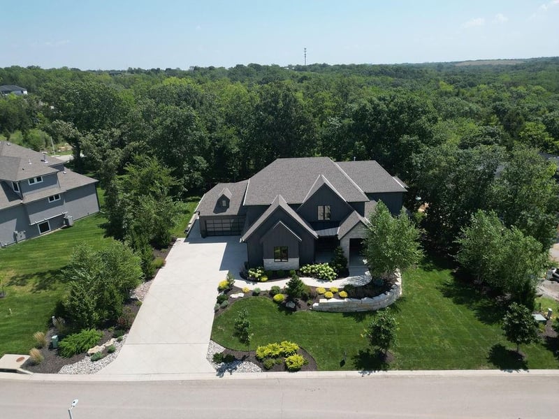 23733 W 118th Ter, Olathe, KS 66061