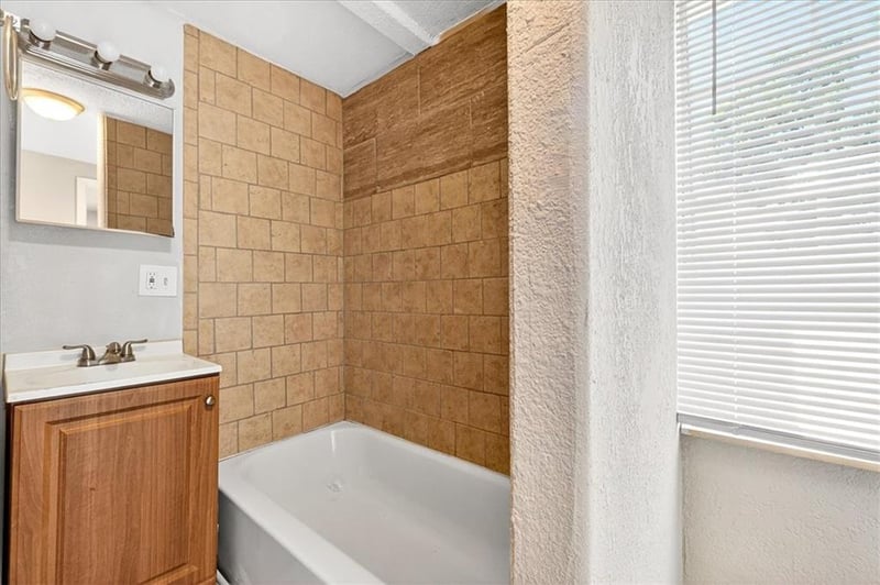 3619 Topping Ave, Kansas City, MO 64129