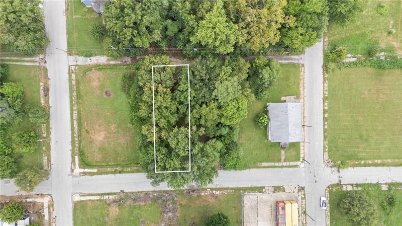 3113 E 19th St, Kansas City, MO 64127