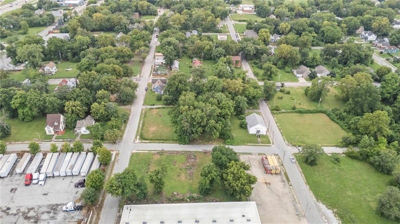 3111 E 19th St, Kansas City, MO 64127