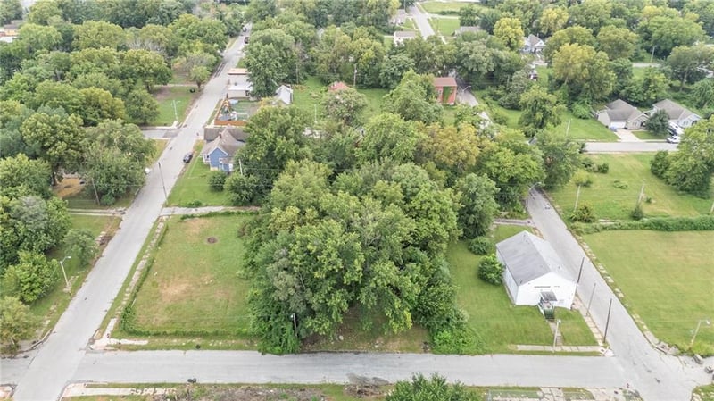 3111 E 19th St, Kansas City, MO 64127