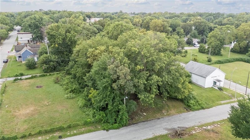 3111 E 19th St, Kansas City, MO 64127