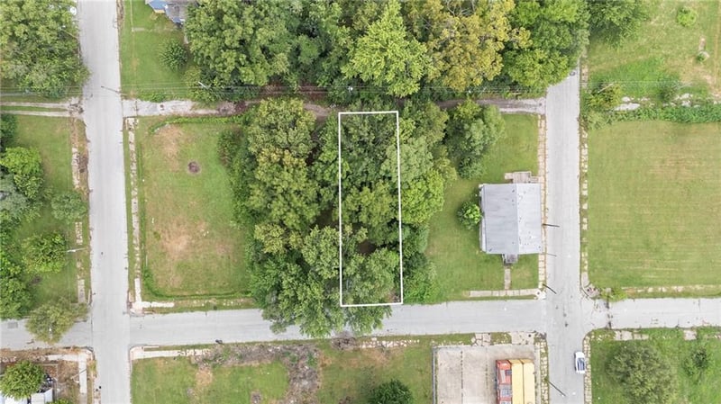 3111 E 19th St, Kansas City, MO 64127