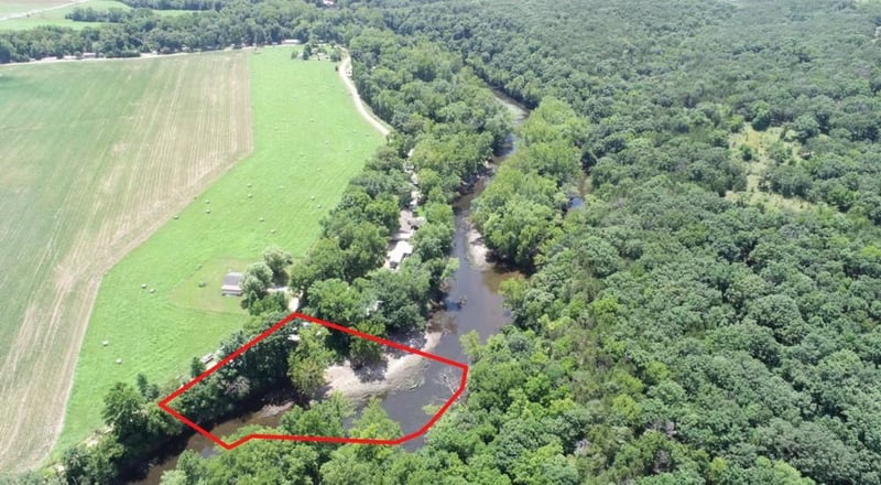 19332 River Ln, Wheatland, MO 65779