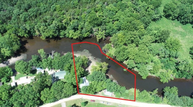 19332 River Ln, Wheatland, MO 65779