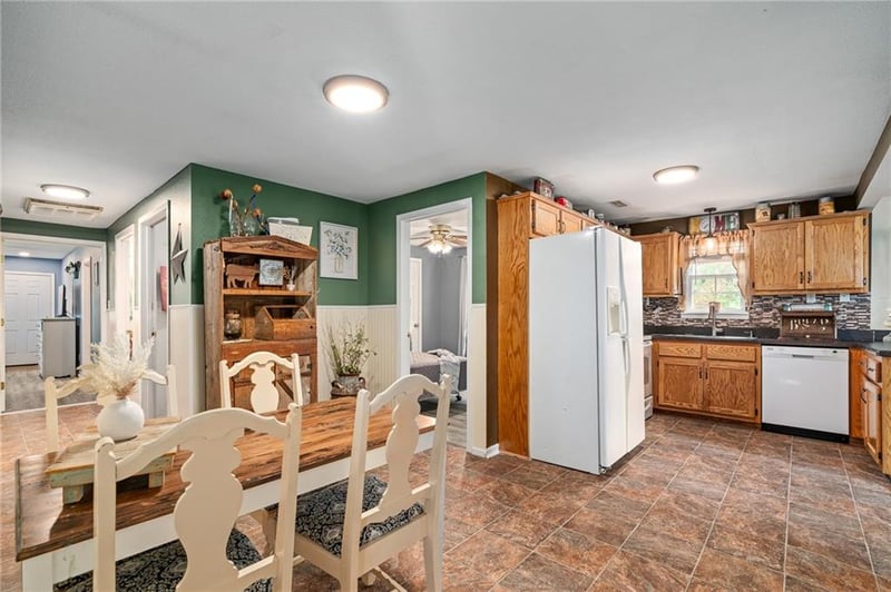 702 N Locust St, Urich, MO 64788