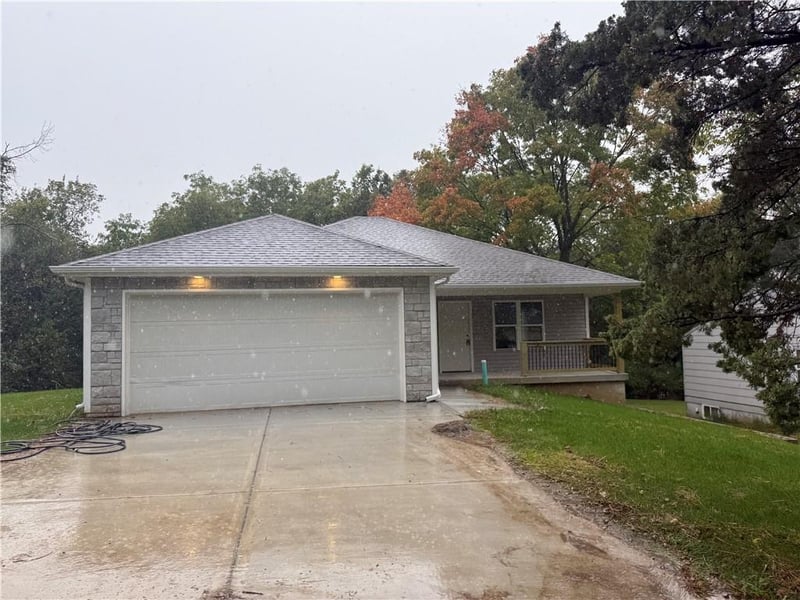 4328 Kelsey Rd, Kansas City, MO 64116