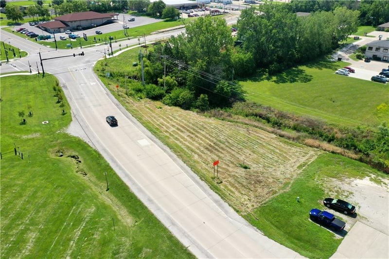 Hwy V Hw, Maryville, MO 64468