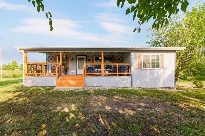 14714 174th St, Bonner Springs, KS 66012