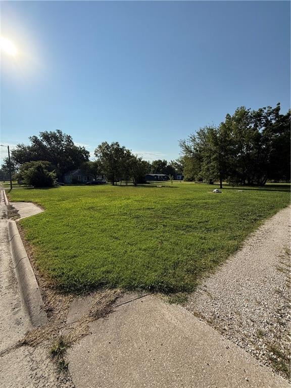 402 S Fourth St, Iola, KS 66749