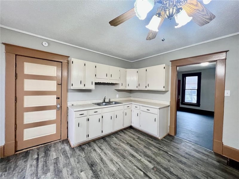 308 Colorado Ave, St Joseph, MO 64504