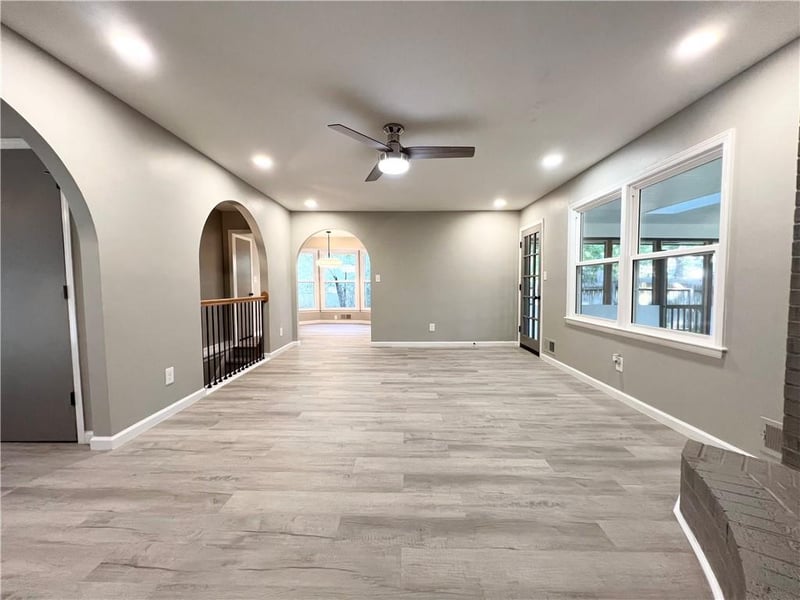 718 Mulberry St, Lee's Summit, MO 64086