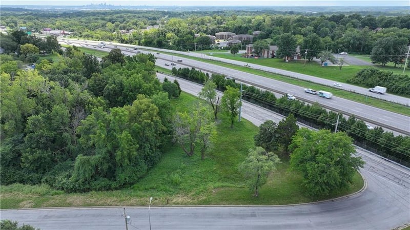 6217 Roanridge Rd, Kansas City, MO 64151