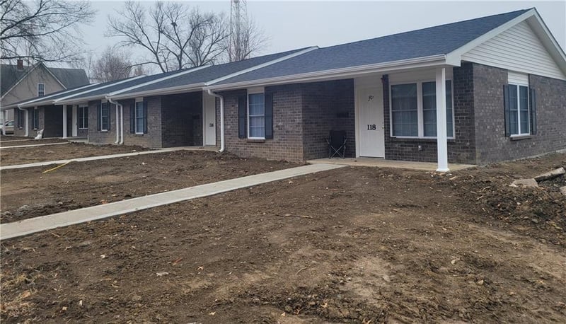 114 Locust St, Sweet Springs, MO 65351