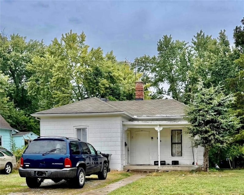 1815 Evanston Ave, Independence, MO 64052