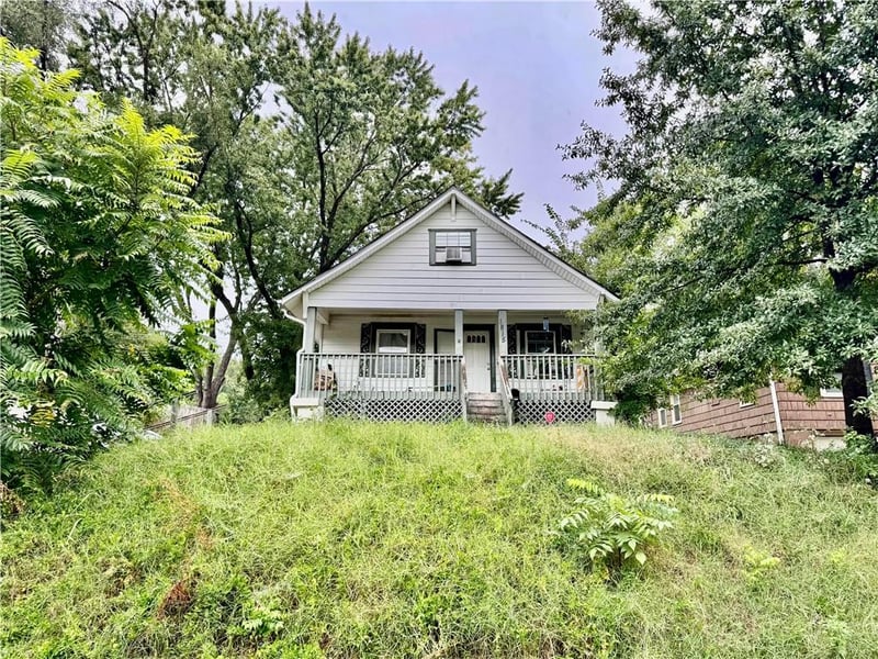 1815 Evanston Ave, Independence, MO 64052