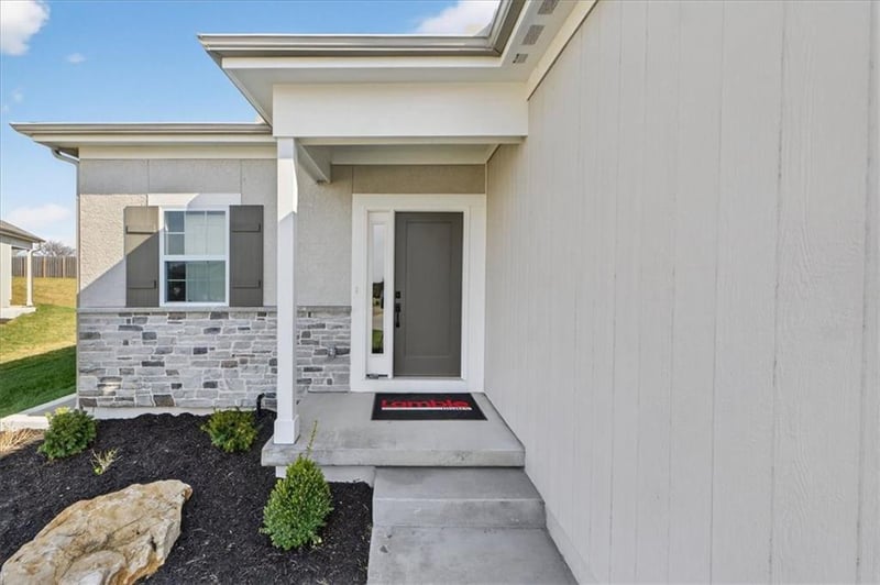 25058 94th Ter, Lenexa, KS 66227