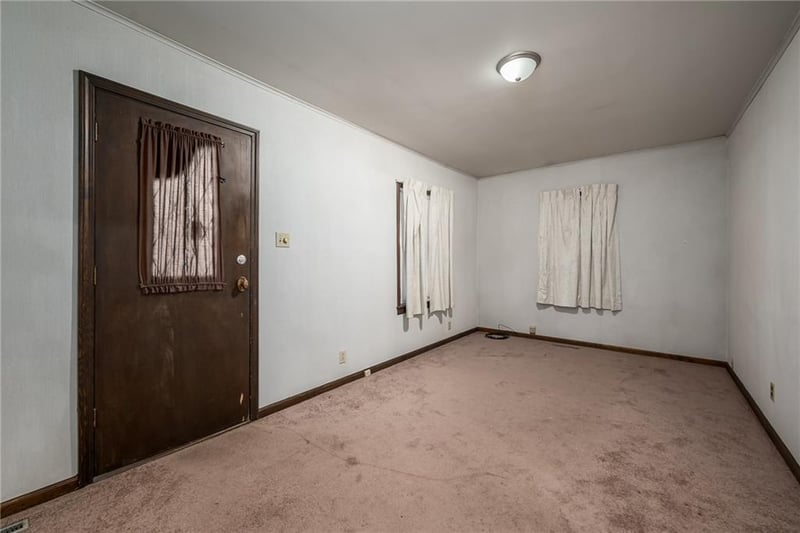 927 S 11th St, Kansas City, KS 66105