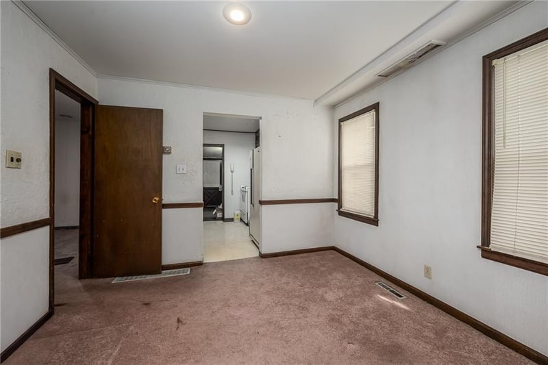 927 S 11th St, Kansas City, KS 66105