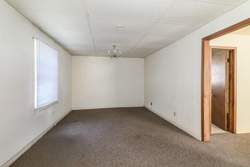 931 S 11th St, Kansas City, KS 66105