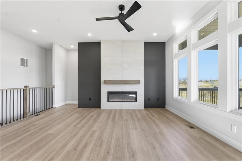 912 94 Ter, Kansas City, MO 64155