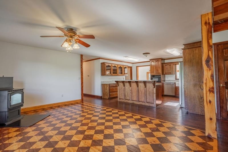 18933 2700 Rd, El Dorado Springs, MO 64744