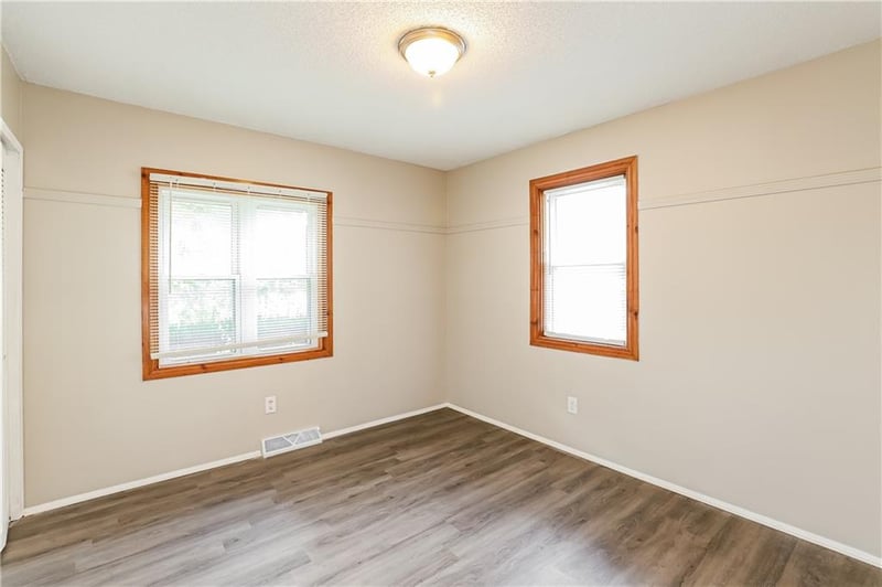 5401 56th Pl, Kansas City, MO 64119