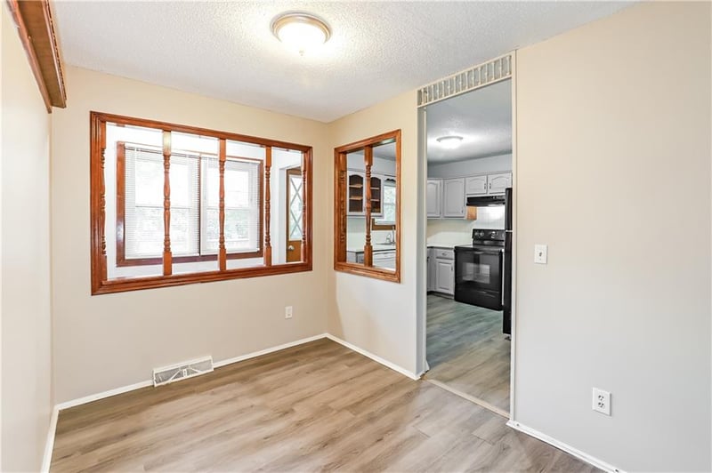 5401 56th Pl, Kansas City, MO 64119