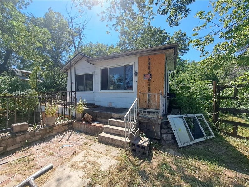 3120 Bellaire Ave, Kansas City, MO 64129